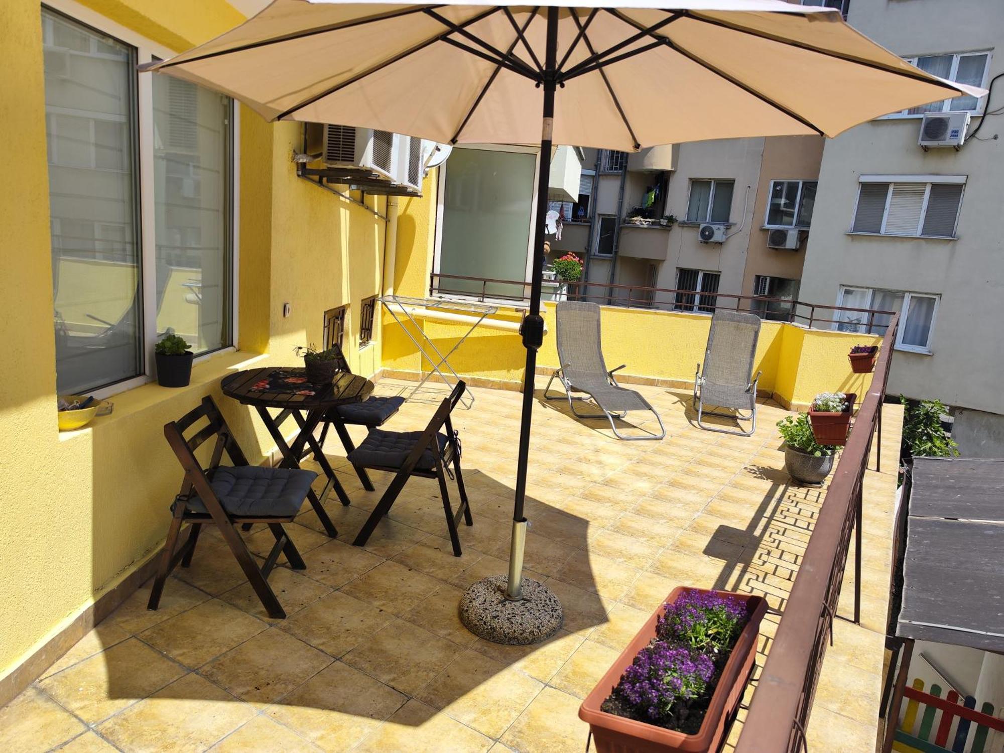 Art Apartment Kiril And Metodi Square 布尔加斯 外观 照片