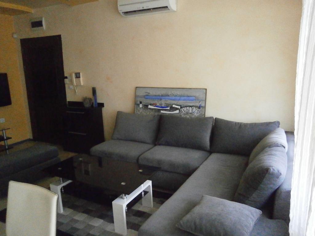 Art Apartment Kiril And Metodi Square 布尔加斯 外观 照片